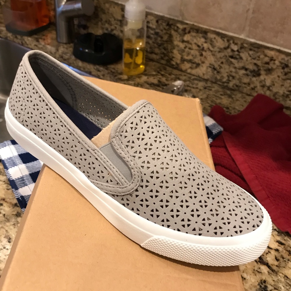 Sperry Slip on sneakers